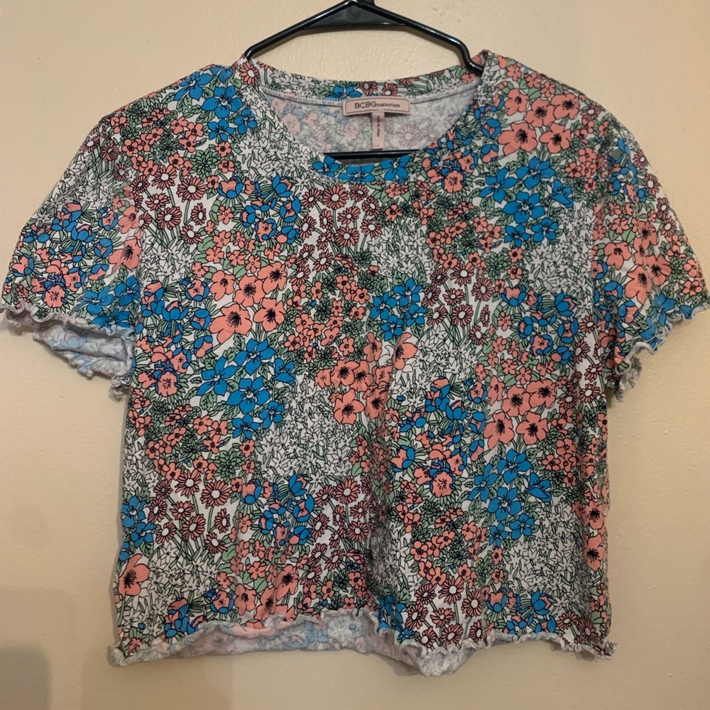BCBGeneration Floral Cropped Tee